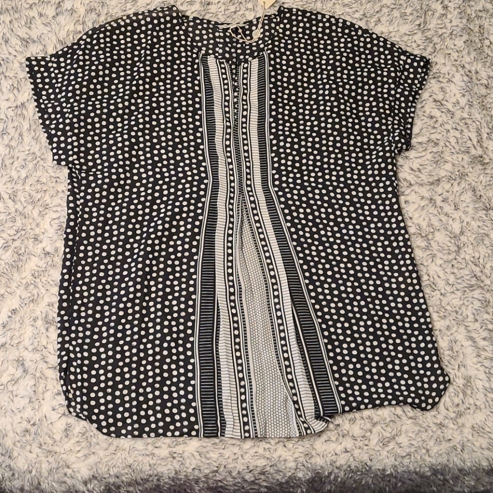 Black white polka-dot blouse